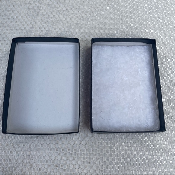 Barney's New York Lot 3 Empty Gift Boxes Garment Bag XL - Picture 15 of 15